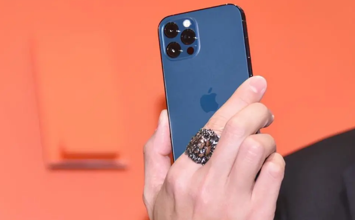 新乐苹果手机维修分享iPhone12系列重启方法教程 